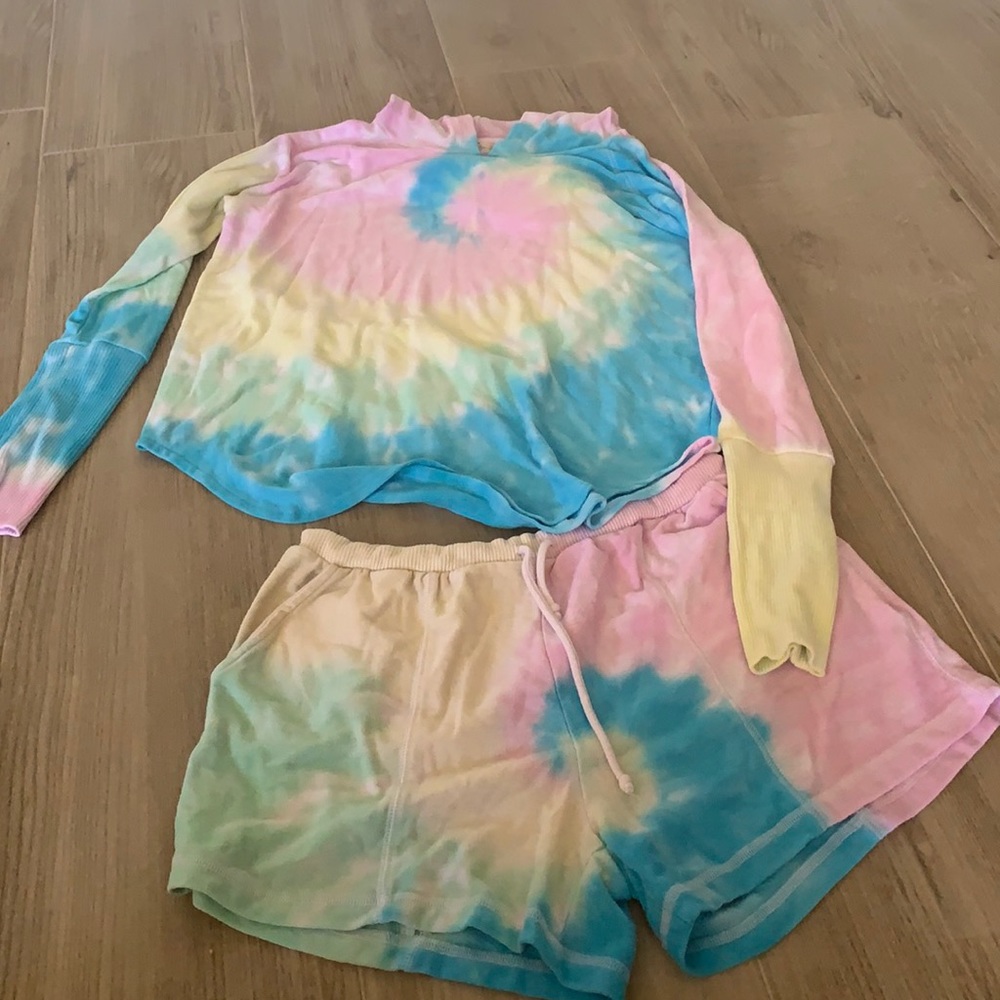 Chaser lounge outfit